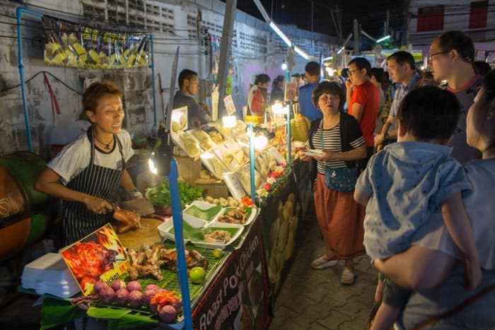 Saturday walking street Chiang Mai food1